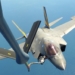 CF-01 pilotado pelo Ten. Cor. Patrick "Oxy" Moran reabasteceu pela primeira vez com um KC-135 da USAF