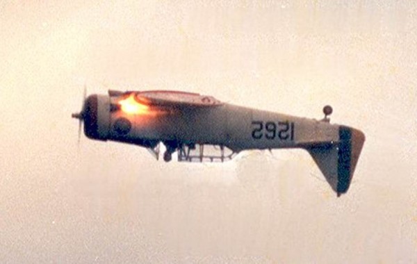 T-6 looping