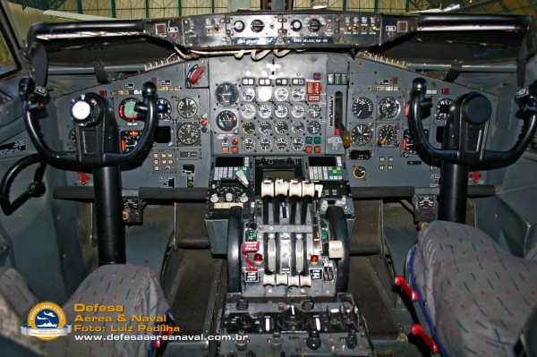 KC-137--cockpit