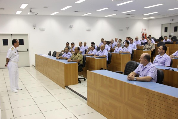 Palestra Comandos Militares de Área do Rio de Janeiro na ECEMAR.