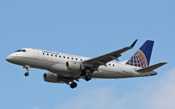 United E175