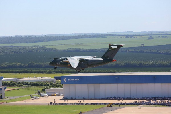 KC-390_03