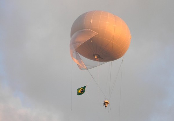 BALÃO "ESPIÃO" DA ALTAVE: DOTADO DE CÂMERAS COM CAPACIDADE PARA CAPTAR PRESENÇA HUMANA A 13 KM DE DISTÂNCIA -FOTO: DIVULGAÇÃO/ALTAVE