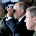 Presidente russo, Vladimir Putin, observa jogos de guerra russos em Tsugol, na região de Zabaikalsky 13/09/2018 Sputnik/Alexei Nikolsky/Kremlin via Reuters