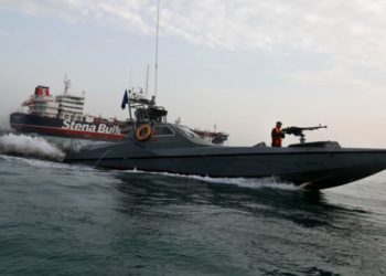 Lancha iraniana foto MIZAN NEWS AGENCY VIA AP