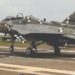 Primeiro pouso enganchado do caça naval indiano Tejas