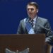 O presidente Jair Bolsonaro participa da cerimônia comemorativa ao Dia do Aviador e ao Dia da Força Aérea, em Brasília.