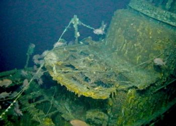 O USS Grayback afundou em fevereiro de 1944, depois que uma aeronave japonesa o atingiu com uma bomba de 500 libras PROJETO TIM TAYLOR-LOST 52