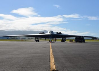 Bombardeiro B-2 Spirit da Força Aérea dos EUA  Campo de Lajes, Açores, Portugal, Foto Rocky Baptista