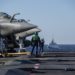 Caças rafale M no convoo do Porta Aviões Charles de Gaulle
