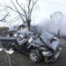 Radar, veículo e equipamento danificados são vistos em uma instalação militar ucraniana nos arredores de Mariupol, Ucrânia, 24 de fevereiro de 2022 - (AP Photo/Sergei Grits