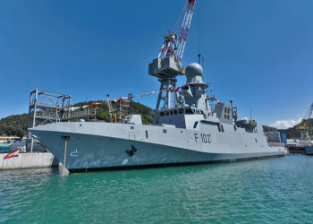 Corveta Damsah (F 102) Foto Fincantieri