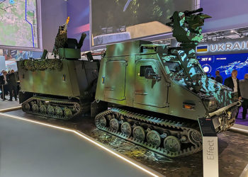 Veículo BvS10 com sistema MSHORAD na DSEI 2023