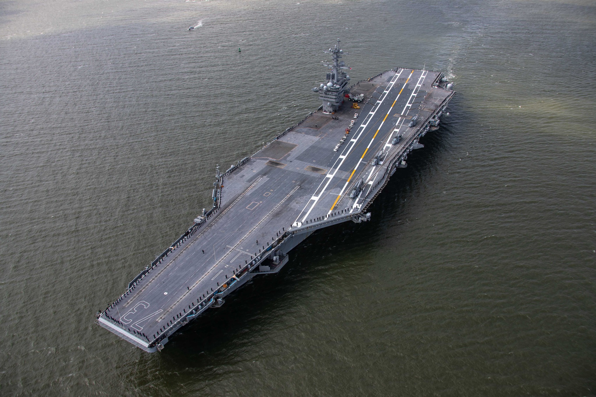 USS 'George Washington' inicia transferência para o Japão com