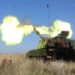 O Obuseiro M109A5+BR em ação, atirando no Campo de Instrução Barão de São Borja.
