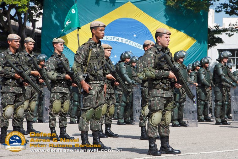 6º BIL 71 Anos FEB Foto © Rubens Barbosa _MG_03581600